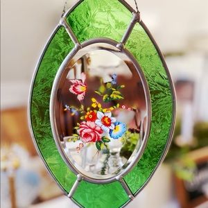 Emerald Green Leaded Stained Glass Floral Suncatcher – Vintage 10”x6”